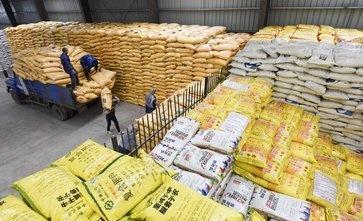 化肥銷售 暴利還是微利？老農(nóng)揭開中間商的真實(shí)收益面紗